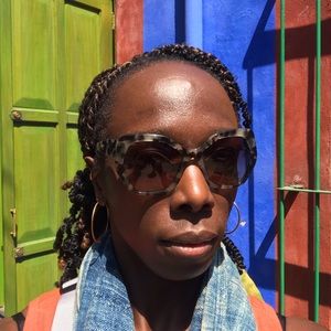 Meet your Posher, Vivian
